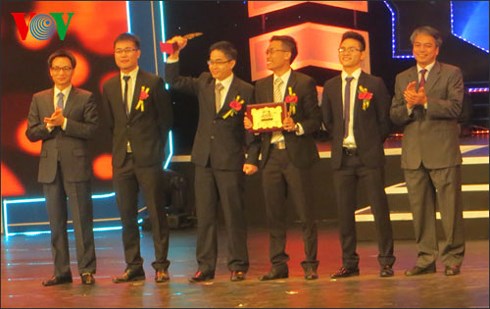 Trao giải Nhân tài Đất Việt năm 2013